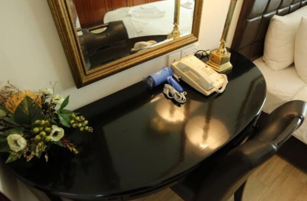 Diamond Westlake Suites Ханой Екстер'єр фото